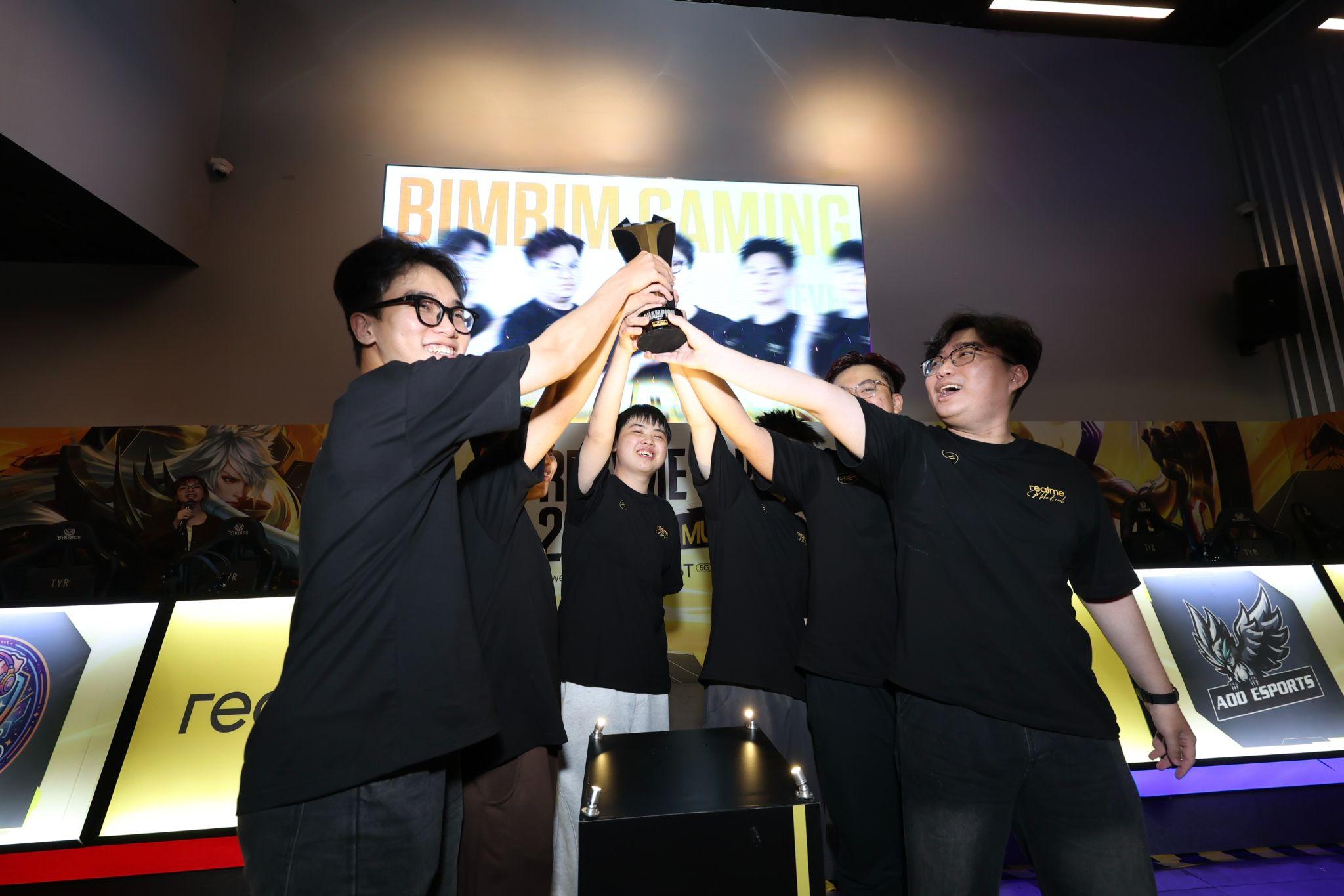 Chung kết realme Cup 2026: BIMBIM lên ngôi vô địch giải Esports sinh viên toàn Quốc 2 BIMBIM - nhà vô địch xuất sắc giành realme Cup 2026